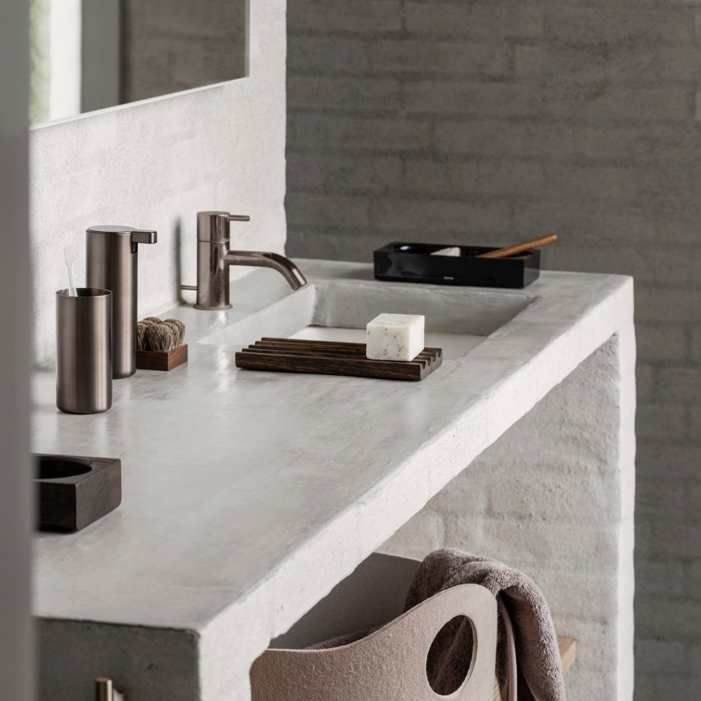 Modo Soap Dispenser Metallic Finish Blomus 66457
