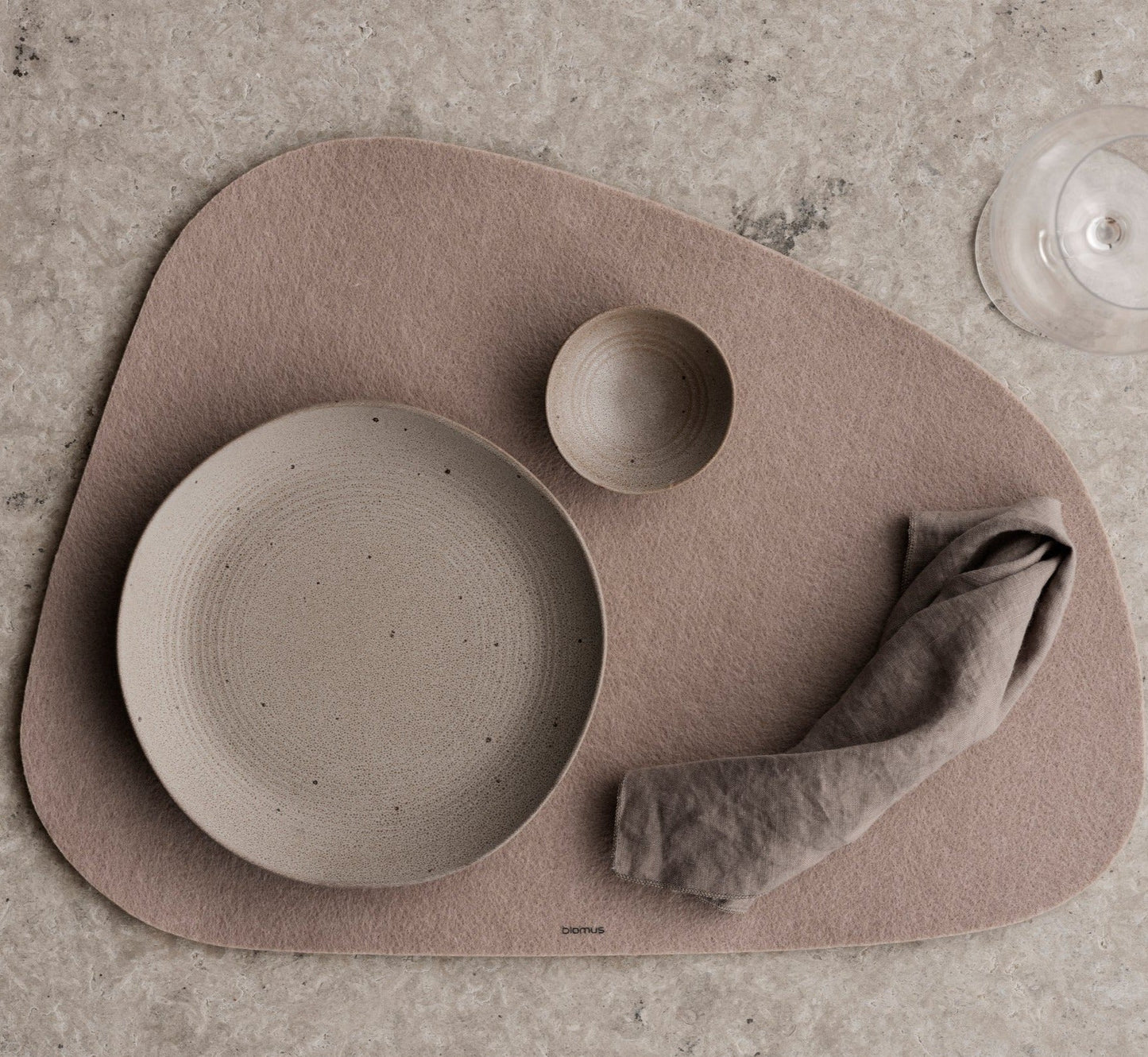 blomus Lagona Felt Placemat Magnet Charcoal