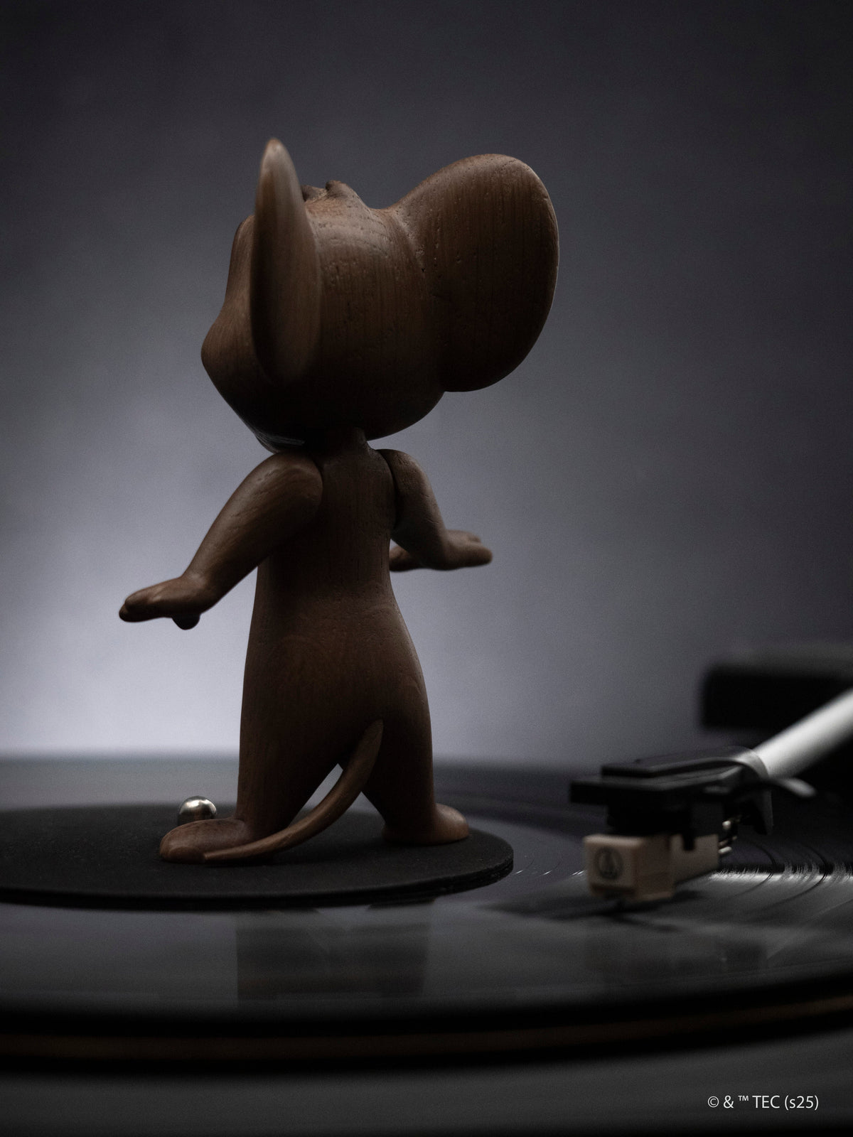 Boyhood Tom & Jerry Tom wooden figure in oak & smoked oak, Small (image 16)