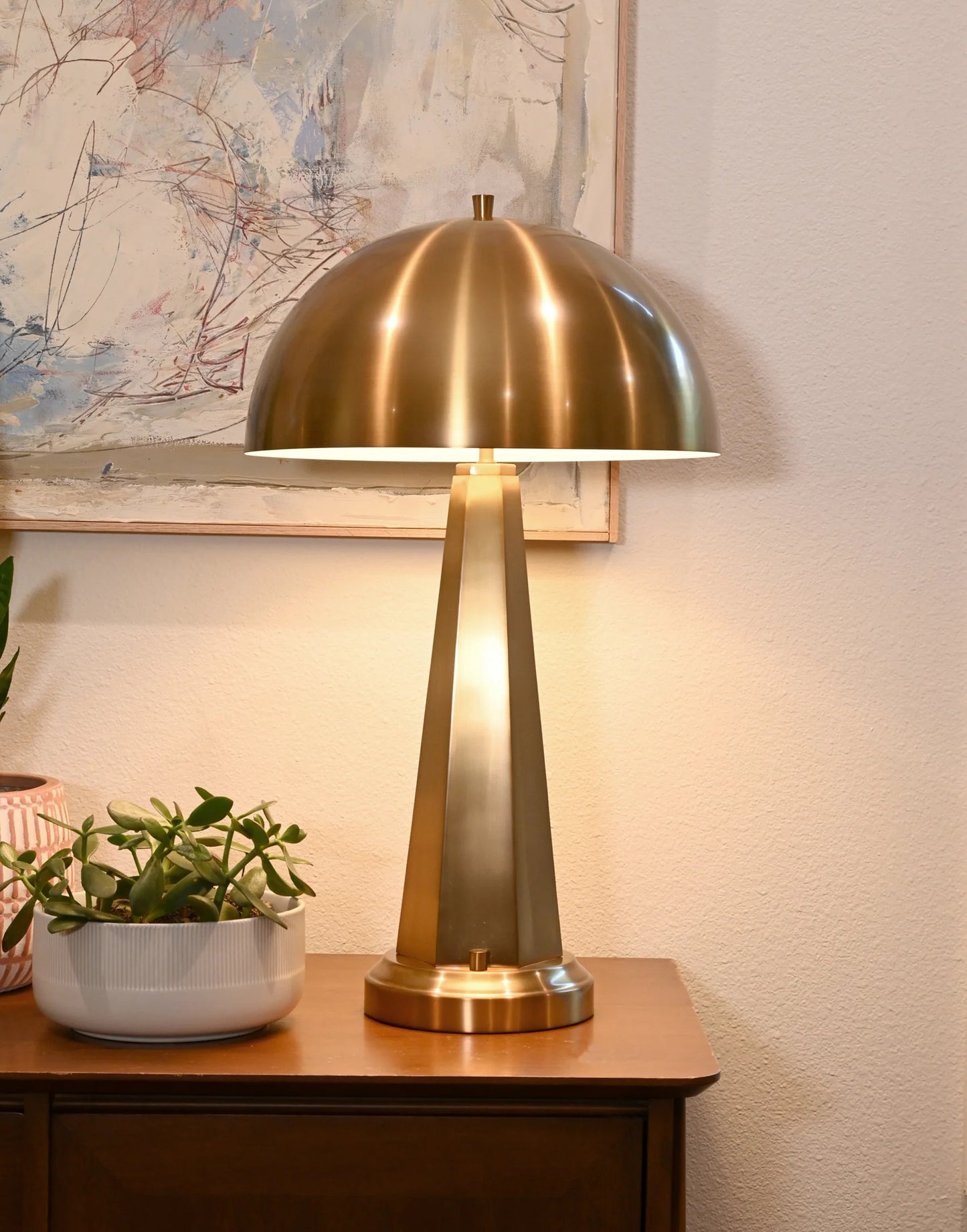 Table Lamp with Antique Brass Finish - Ideal for hotels