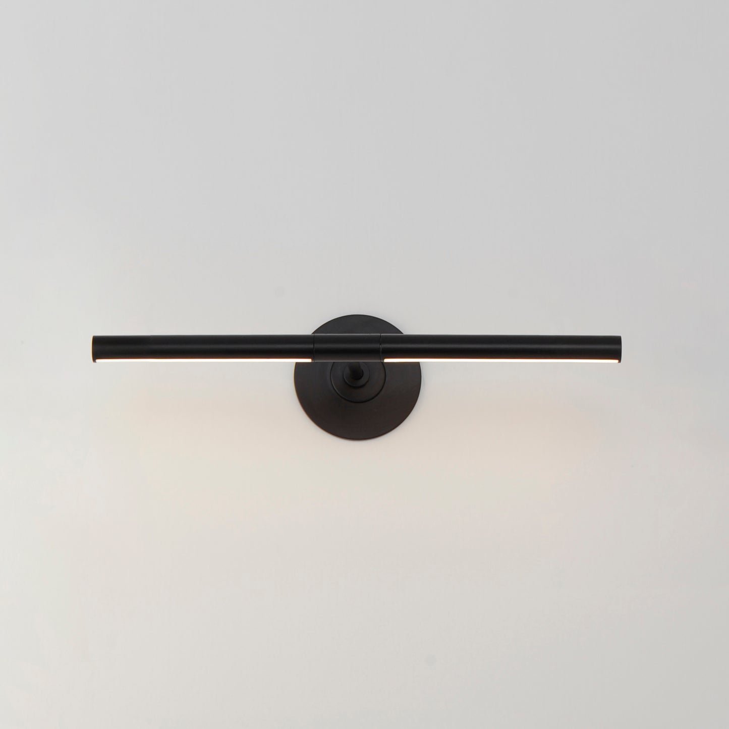 Dorian 18" Picture Light Black by ET2