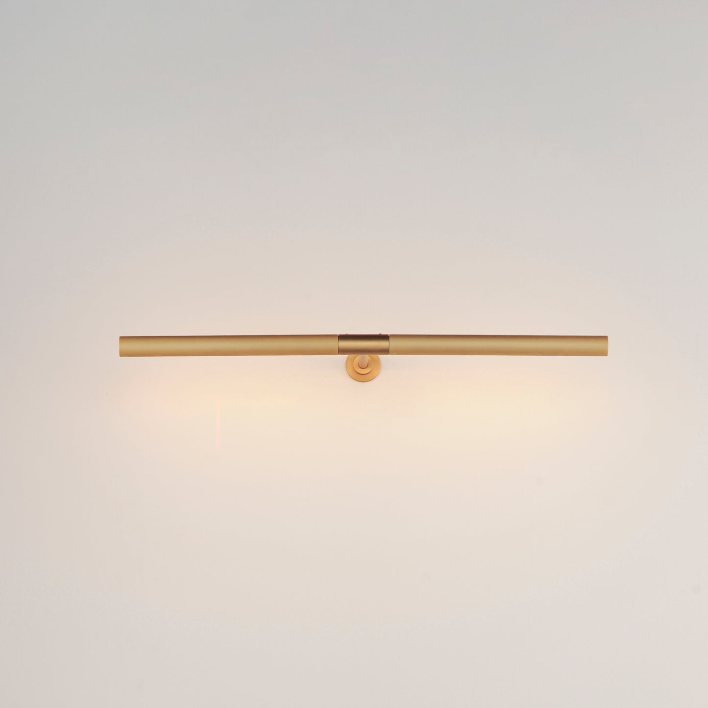 Dorian 24" Picture Light Gold by ET2