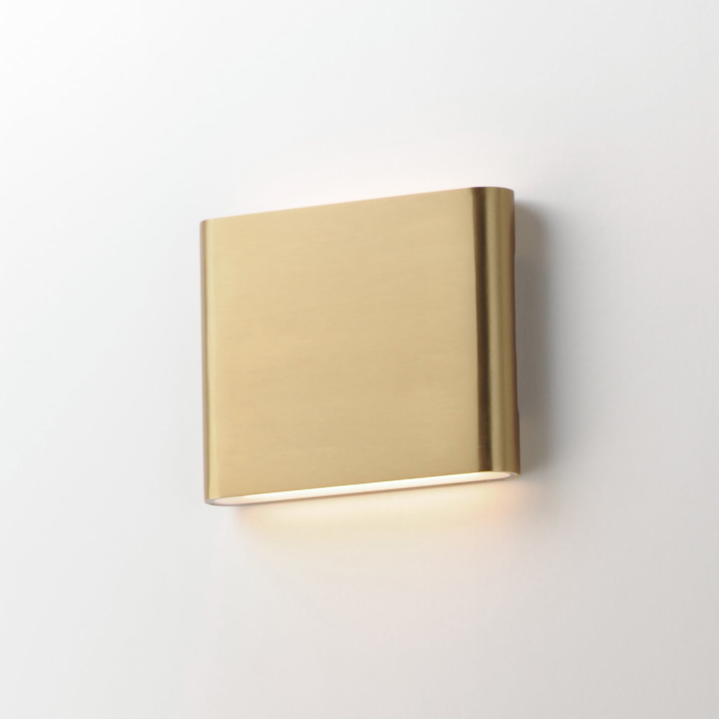 Spartan 7.75" Indoor Wall Sconce Natural Aged Brass by ET2