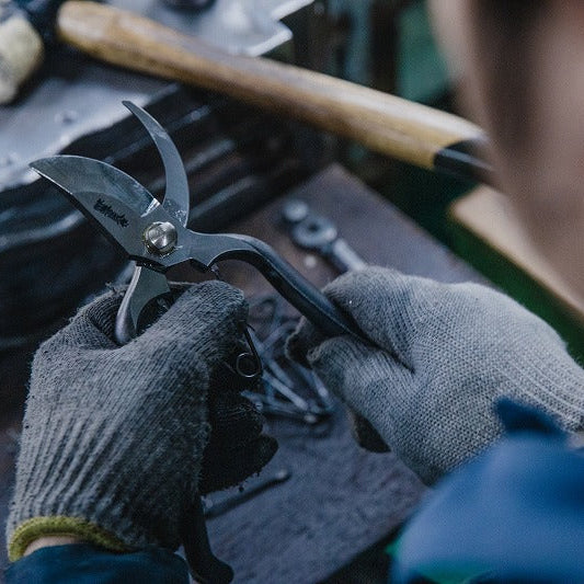 Hand-forging at the Toyama Hamono workshop, maker of the T1 (photo 6)