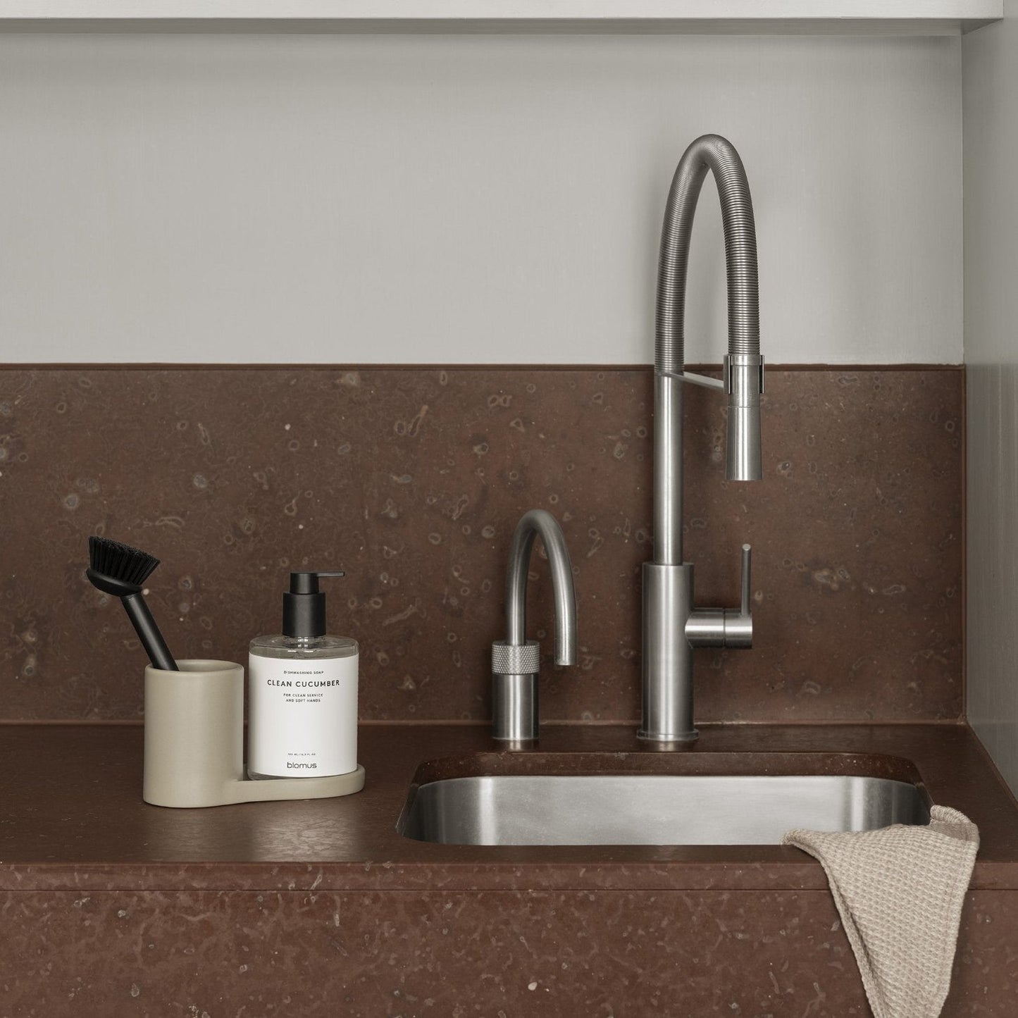 blomus Piro Ceramic Sink Organizer Black