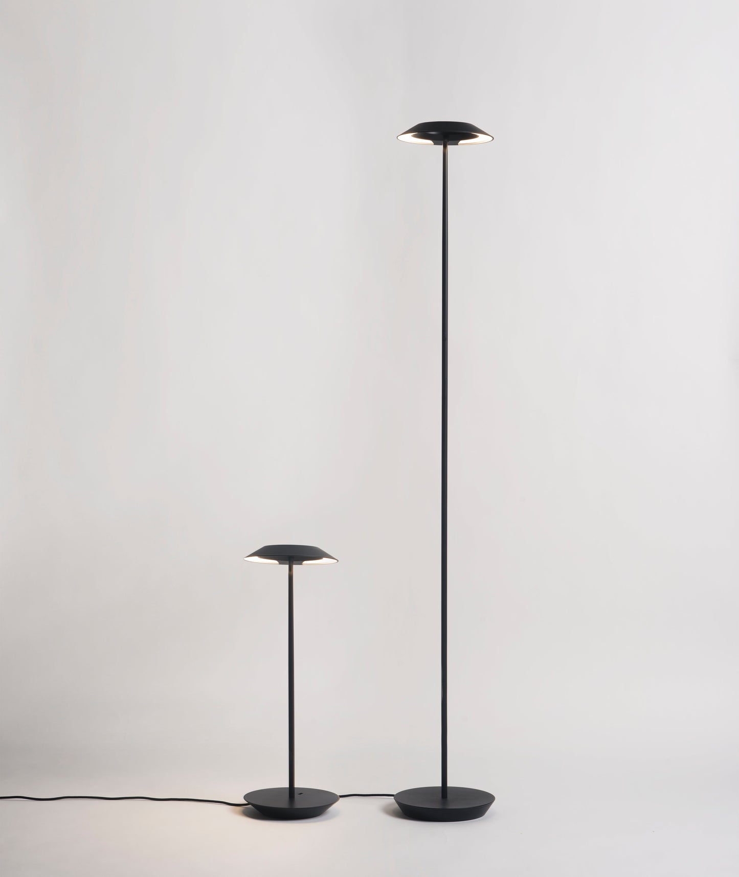 Royyo Floor Lamp Matte Black Body Brushed Brass Base Plate Ryo Sw Mtb Brs Flr by Koncept Inc