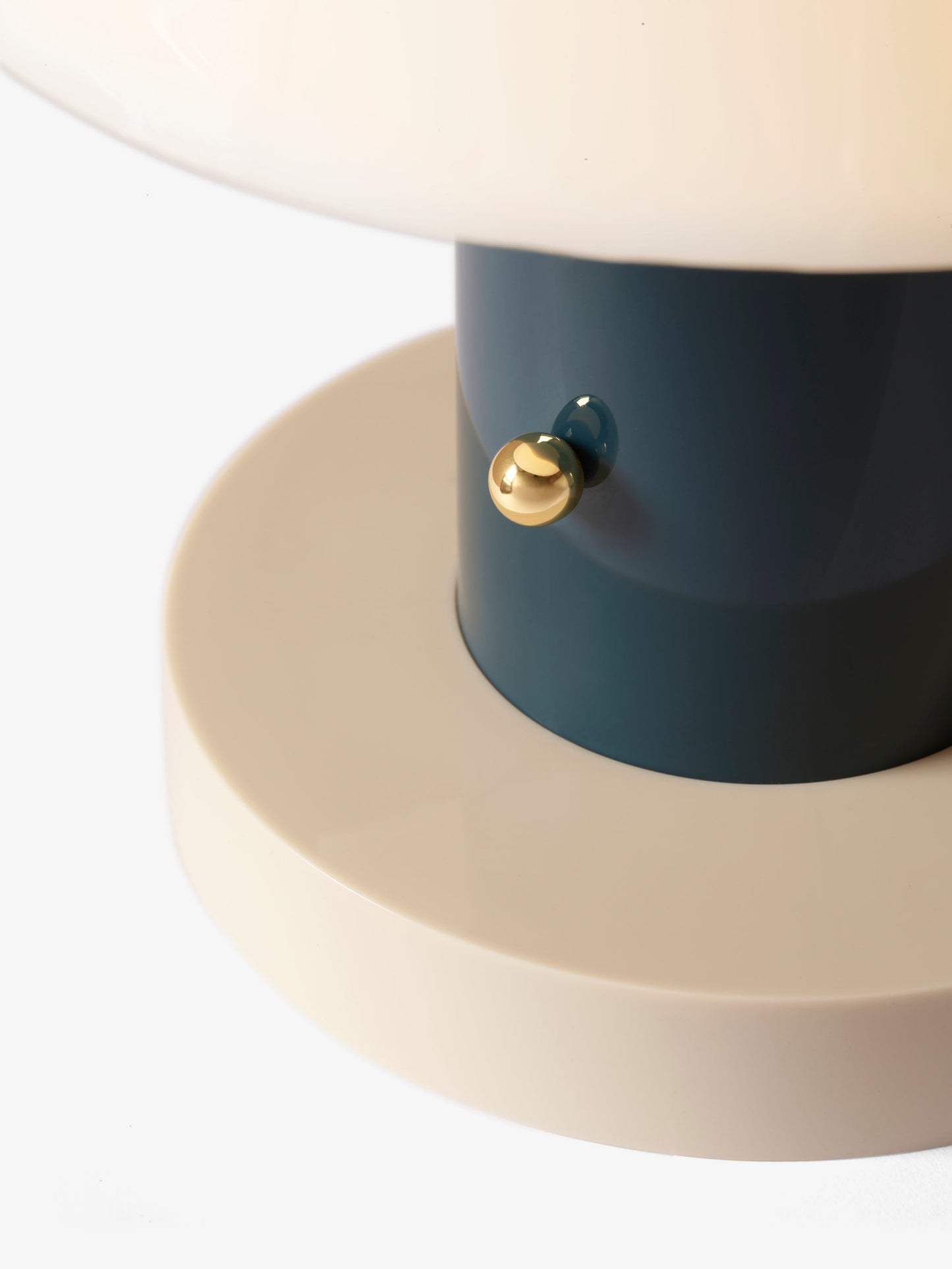 Setago Portable Lamp Jh27 by &tradition