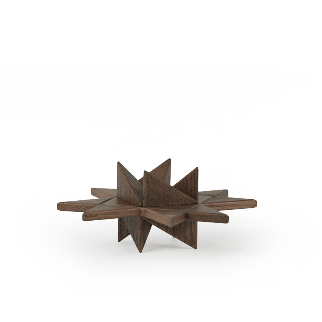 Boyhood Fröbel Star, Table wooden star in smoked oak, photo 3 (image 3)