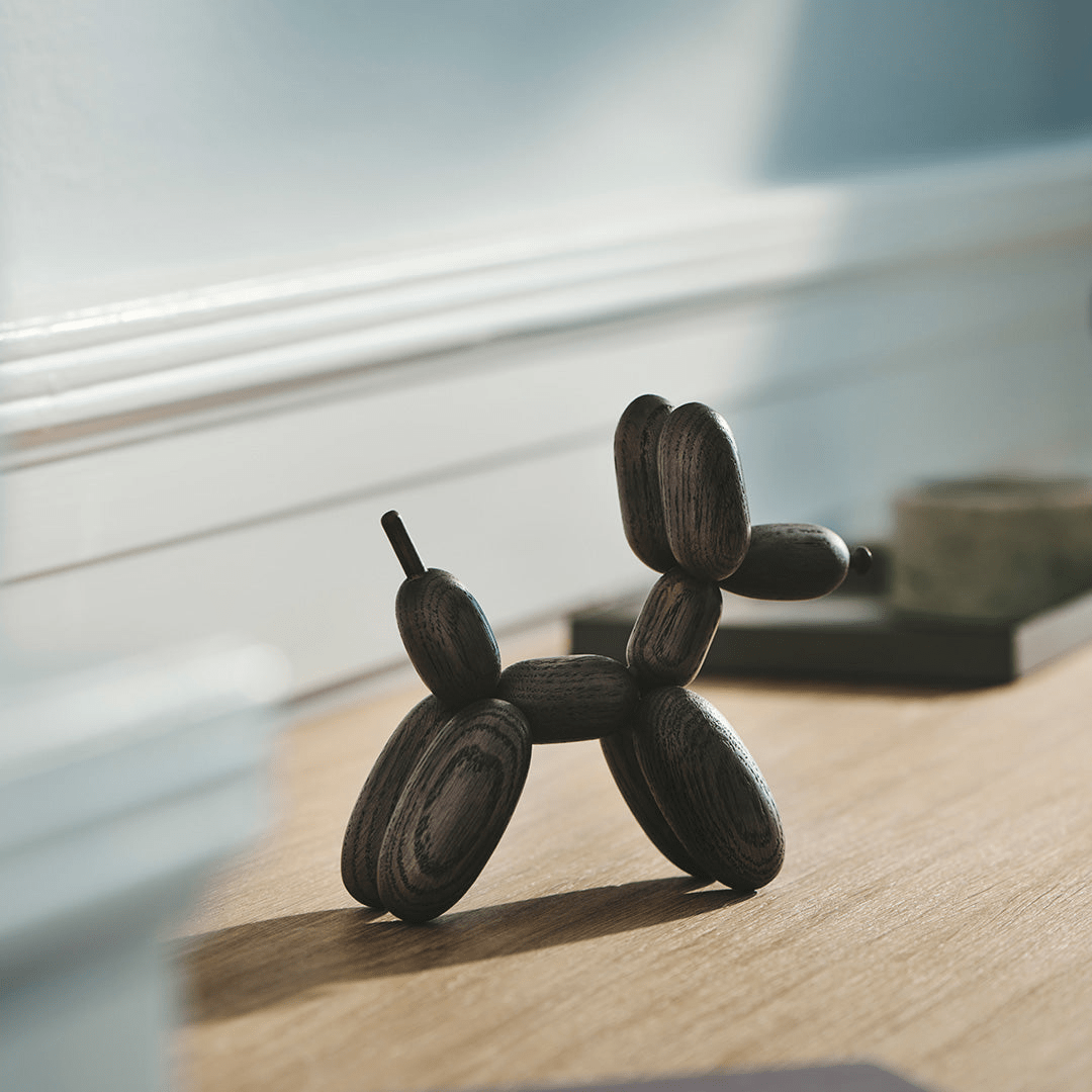 Boyhood Ballon d’Og wooden figure in smoked oak, Small (image 19)