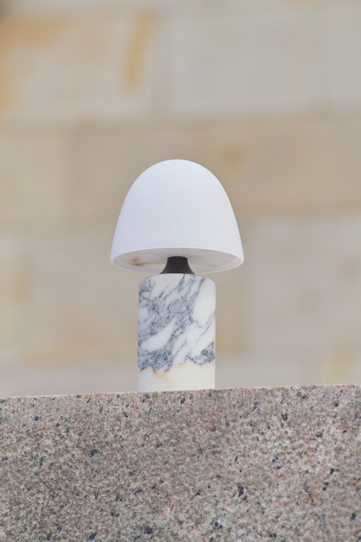 Fuse Portable Lamp, shown in an interior (103)