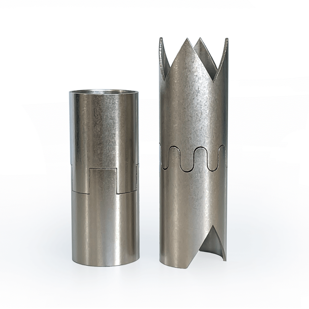 Cy Endfield Travel Chess Set by IC Design (photo 13 of 13)