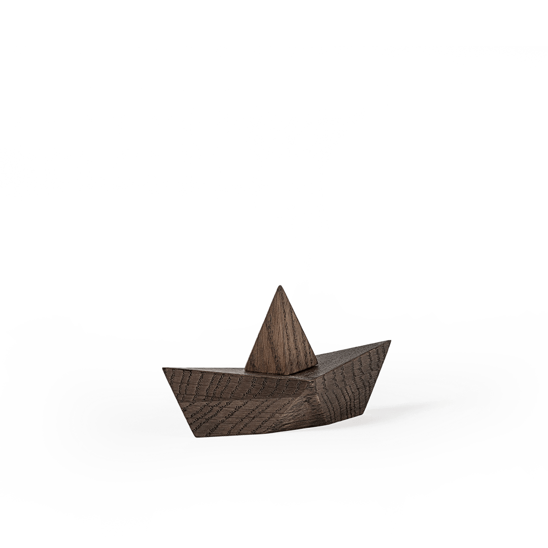 Boyhood Admiral Paper Boat wooden figure in smoked oak, Small (image 6)