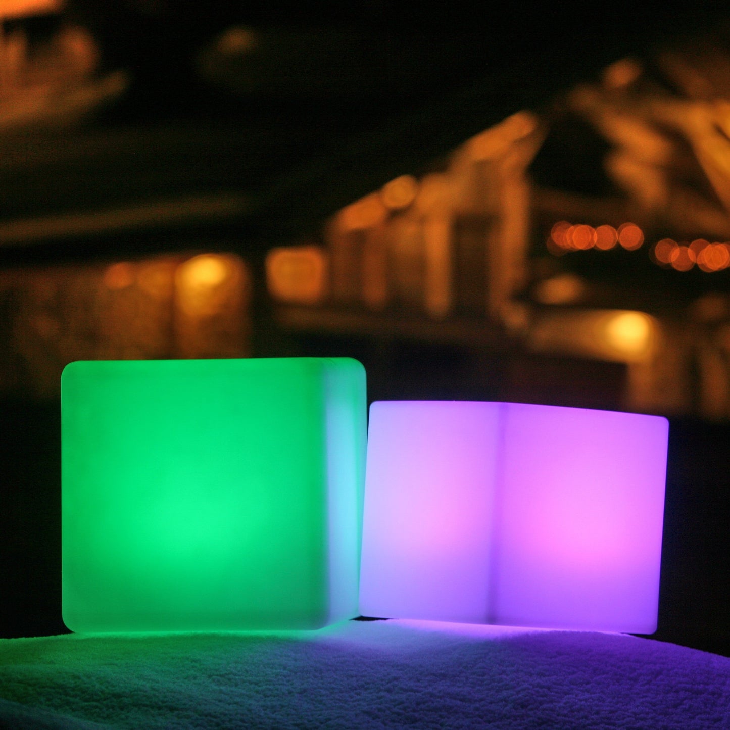 Smart and Green Dice Bluetooth Cordless LED Lamp