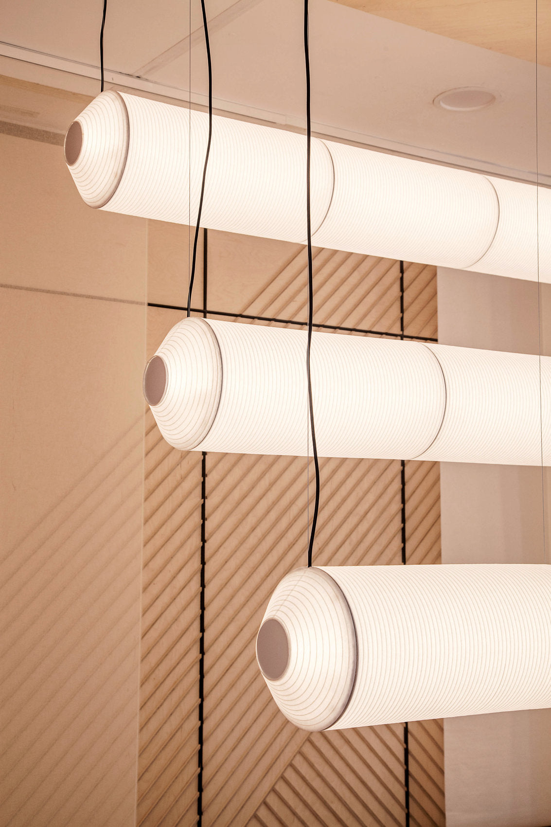 Santa & Cole Tekio Horizontal P4 Pendant Light