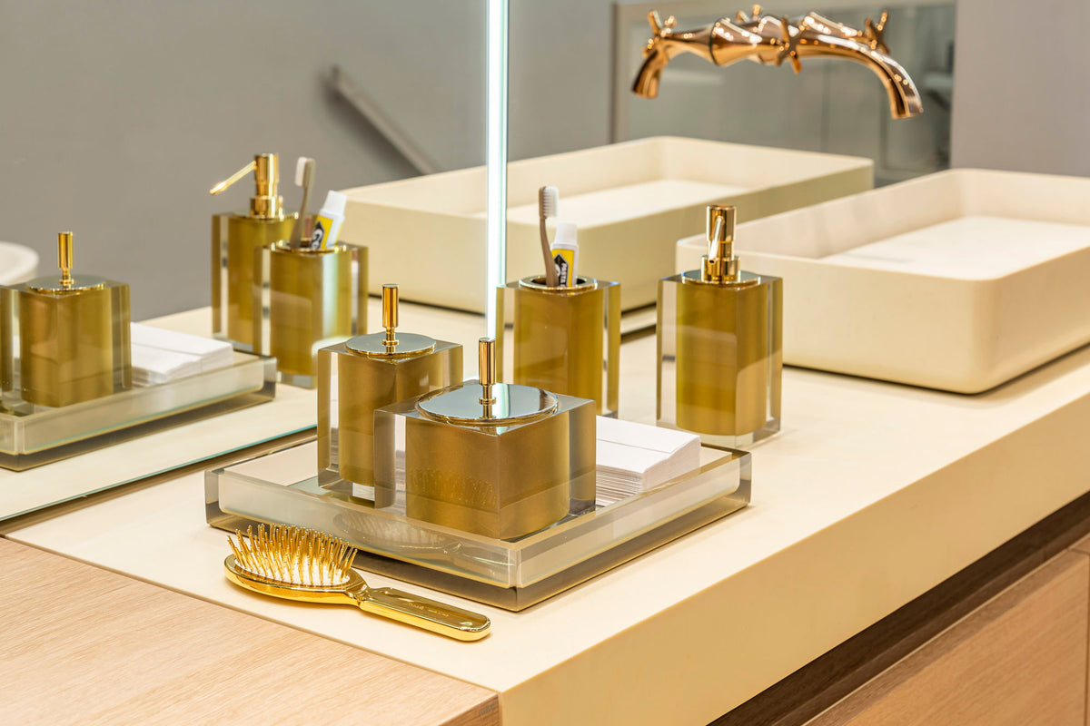 Vallvé Gloss Gold toothbrush holder in clear resin and gold – photo 3
