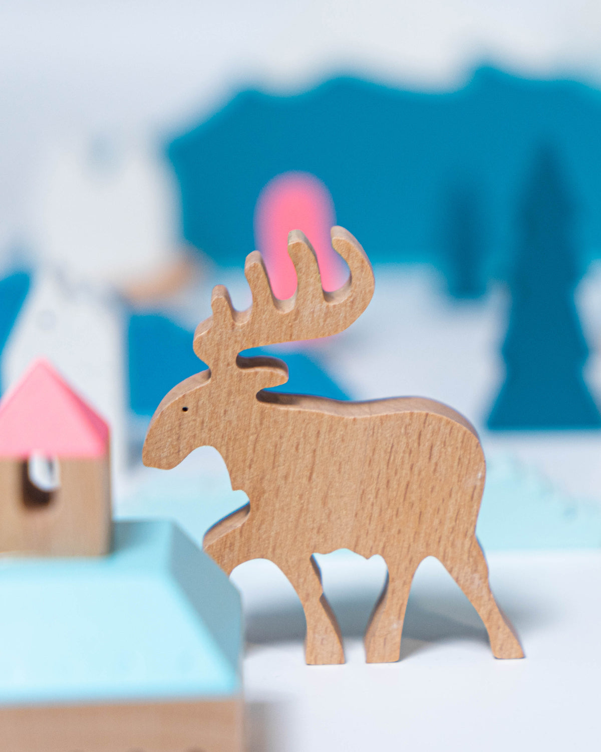 Eguchi Toys Landscape Blocks Large – reindeer block among trees