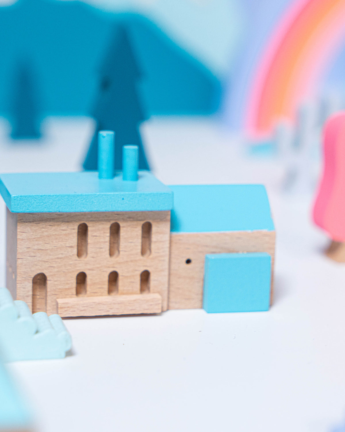 Eguchi Toys Landscape Blocks Large – house block in a winter scene