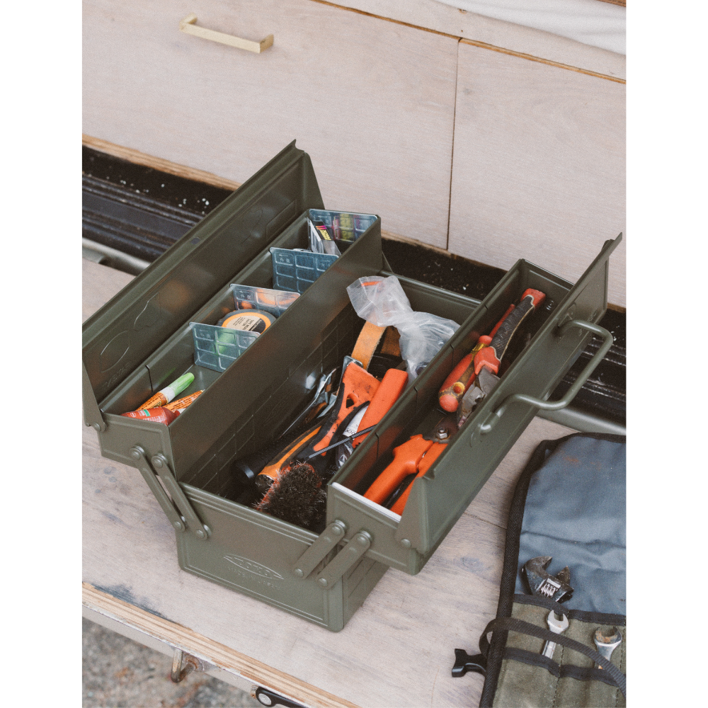 Toyo Steel ST-350 Two-Level Cantilever Toolbox – Military Green in use