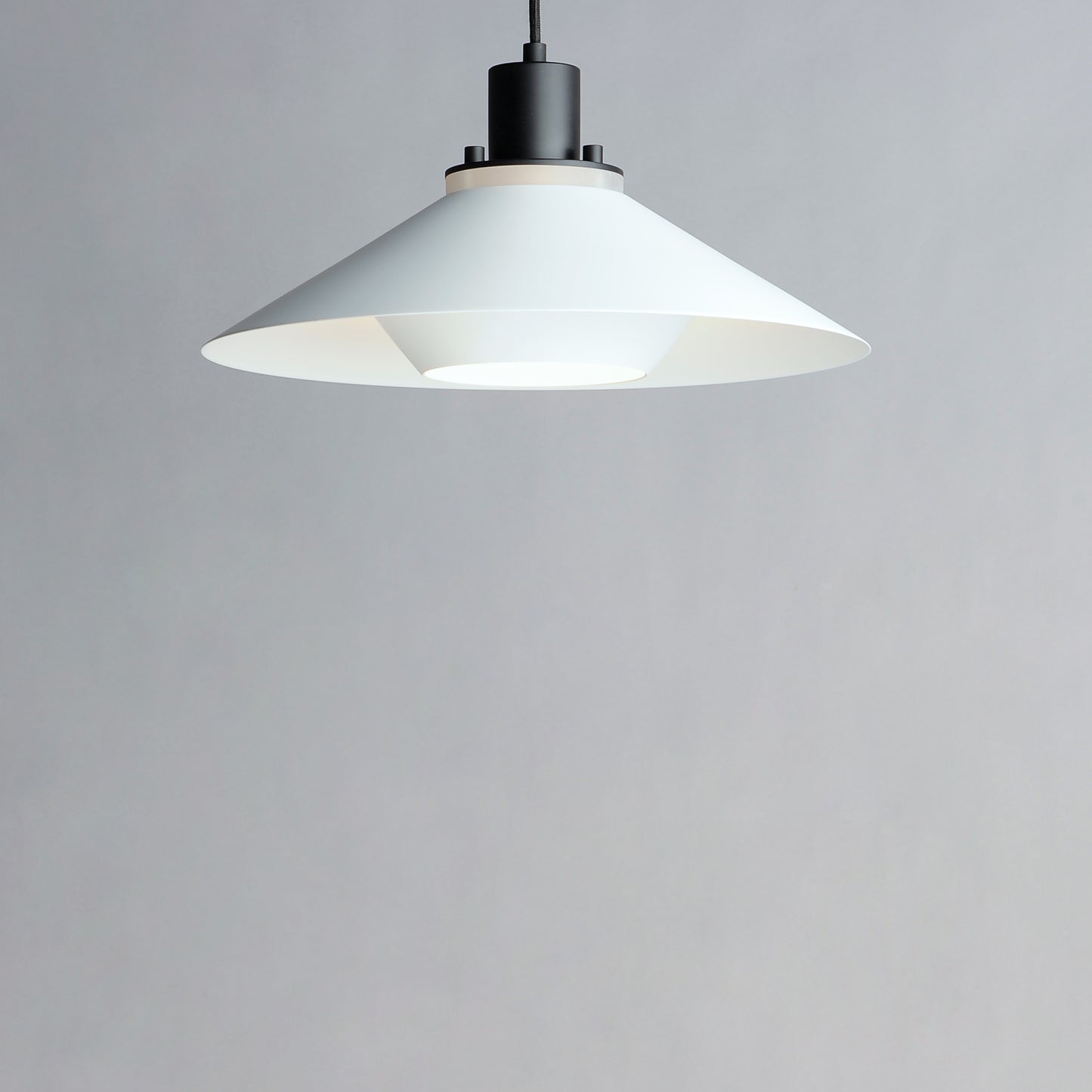 Oslo 15.75" Medium Pendant Black/White by Maxim Lighting
