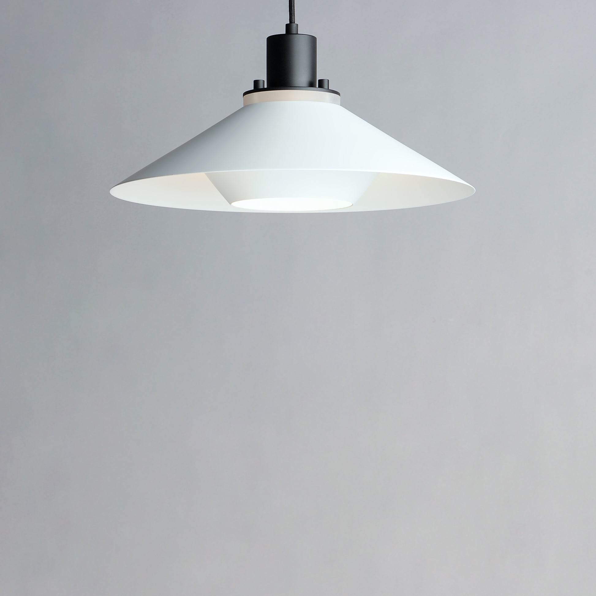Oslo 15.75" Medium Pendant Black/White by Maxim Lighting