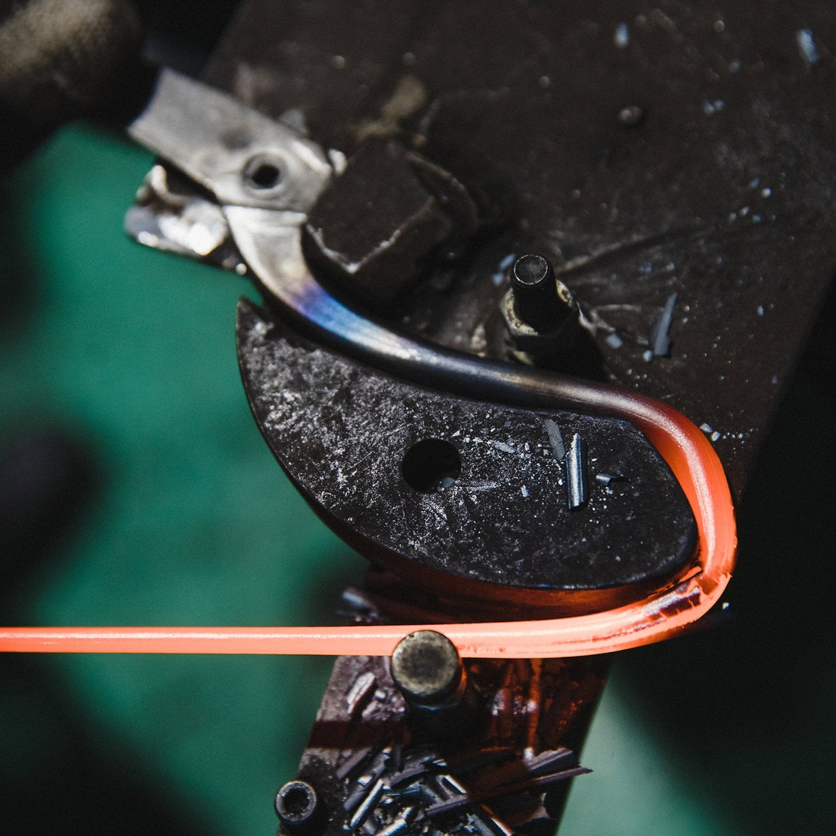 Hand-forging at the Toyama Hamono workshop, maker of the T103 (photo 7)