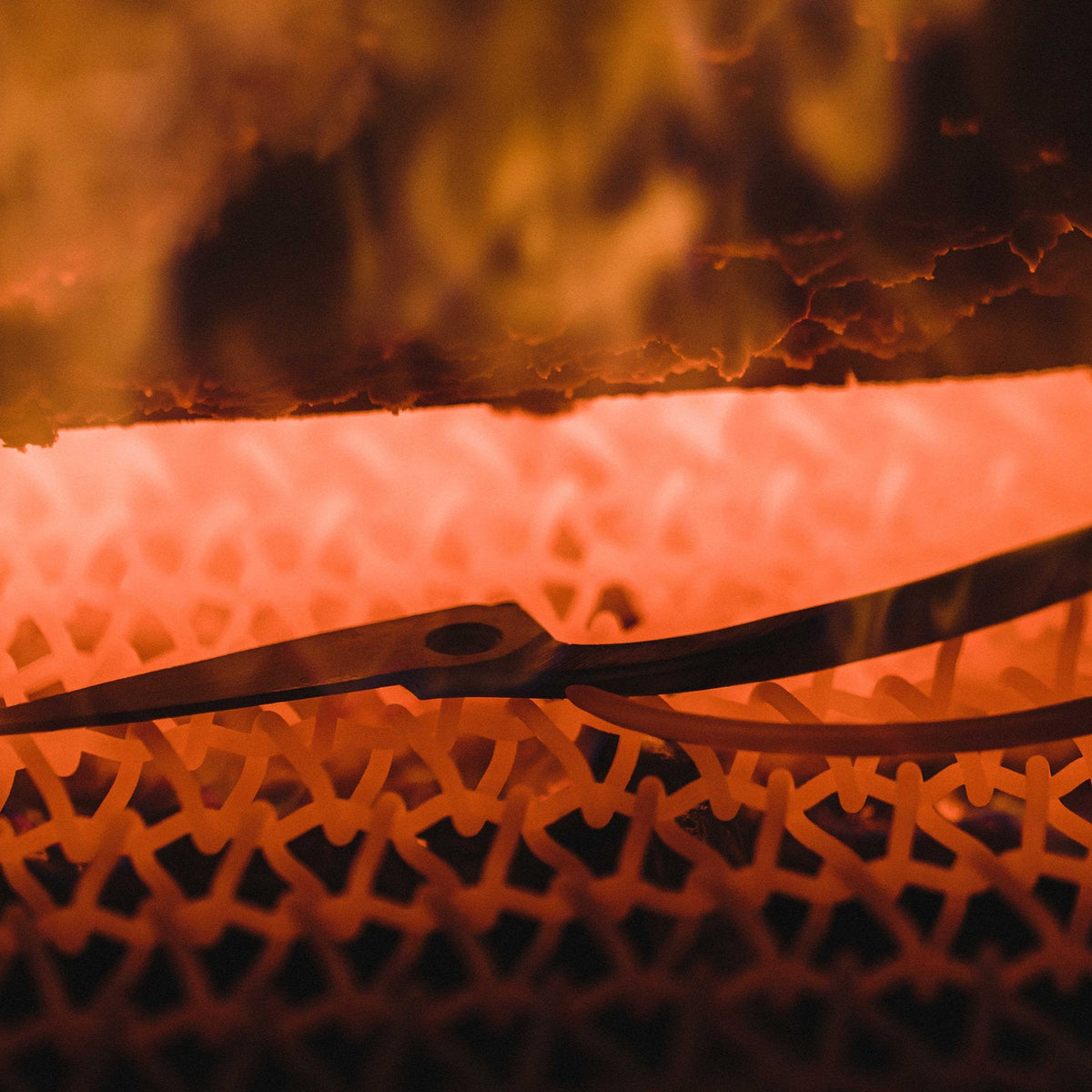 Hand-forging at the Toyama Hamono workshop, maker of the T102 (photo 6)