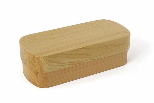 Tsunoda Seibei Kishu Hinoki Bento Box, Type S-4 – closed, natural hinoki, studio shot