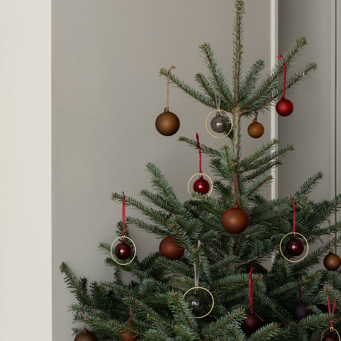 blomus Juhla Matte Glass Ornament Rustic Brown Set of 4