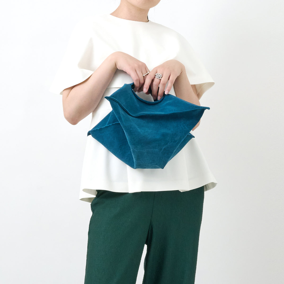 Mate Mono Horn Bag – knit clutch, photo 8