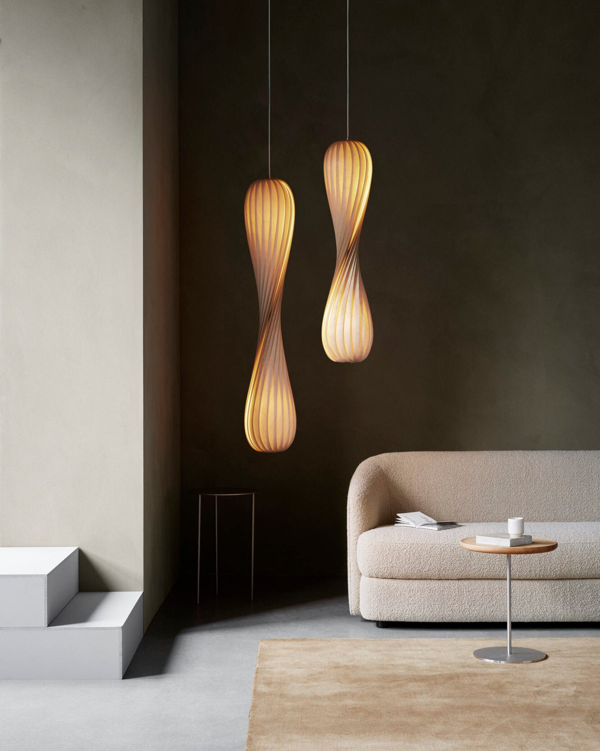 Tom Rossau TR7 pendant light – Natural Birch, lit