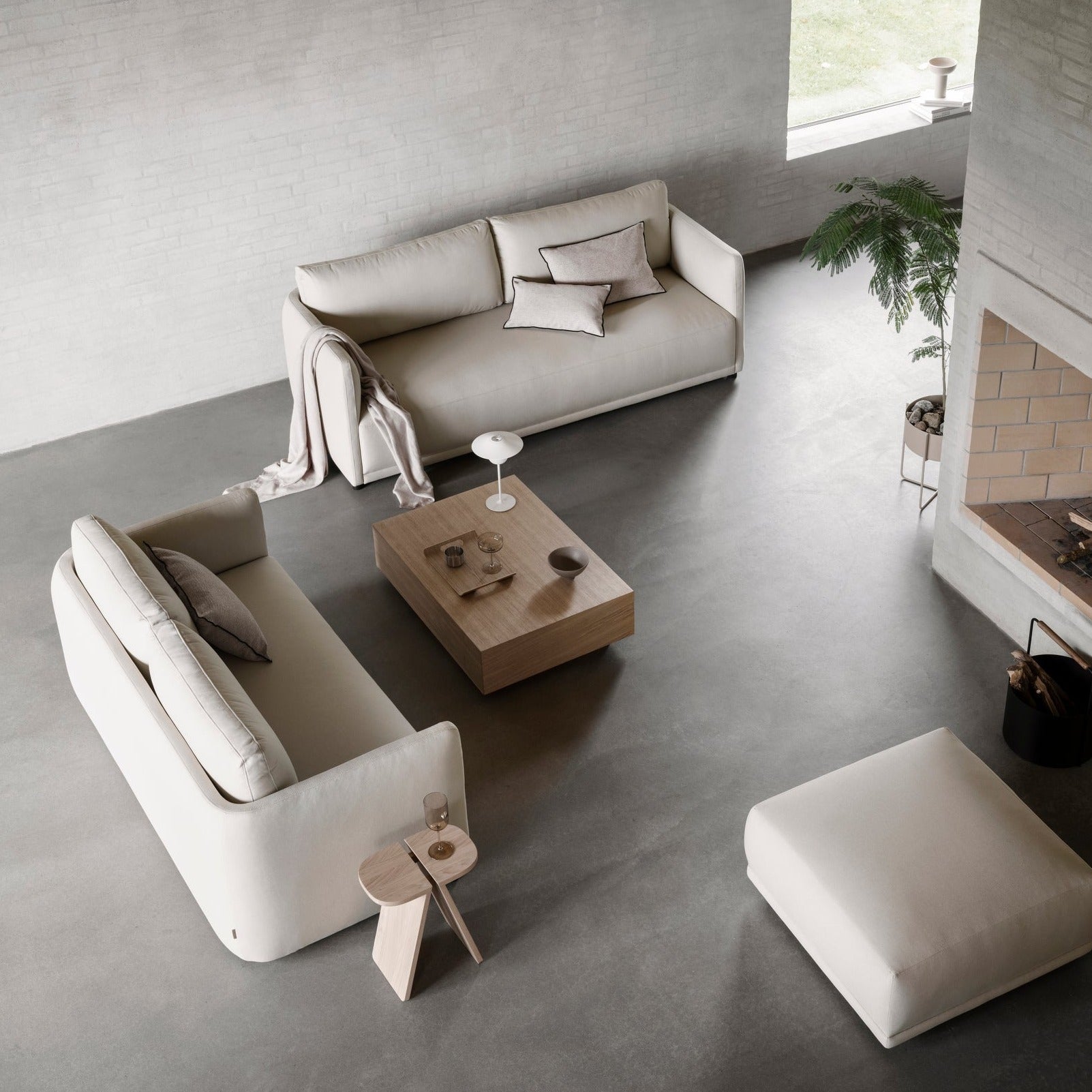 blomus Avio Oak Side Table Natural