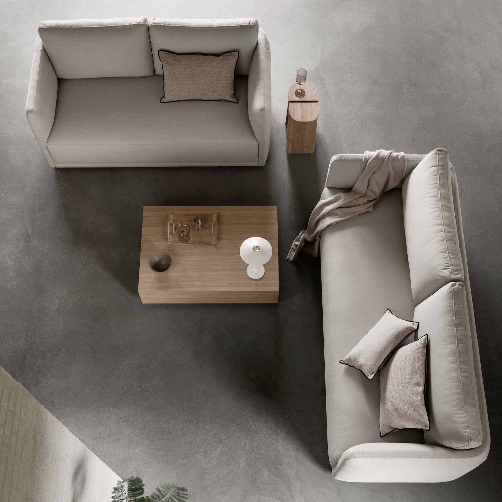 blomus Avio Oak Side Table Natural