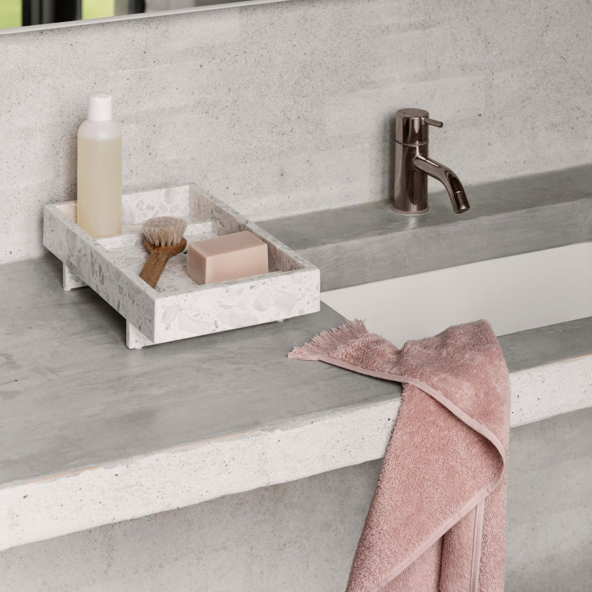 blomus FRINO Fringed Organic Cotton Hand Towel XL – FRINO XL hand towel in a styled setting (2)