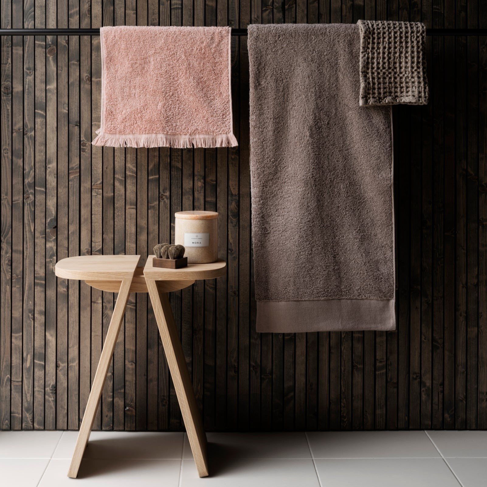 Avio Oak Stool Blomus 66694