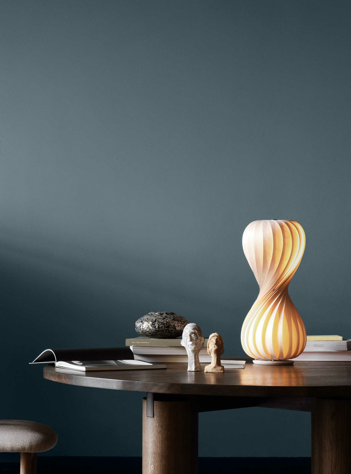 Tom Rossau TR7 table lamp – on a sideboard