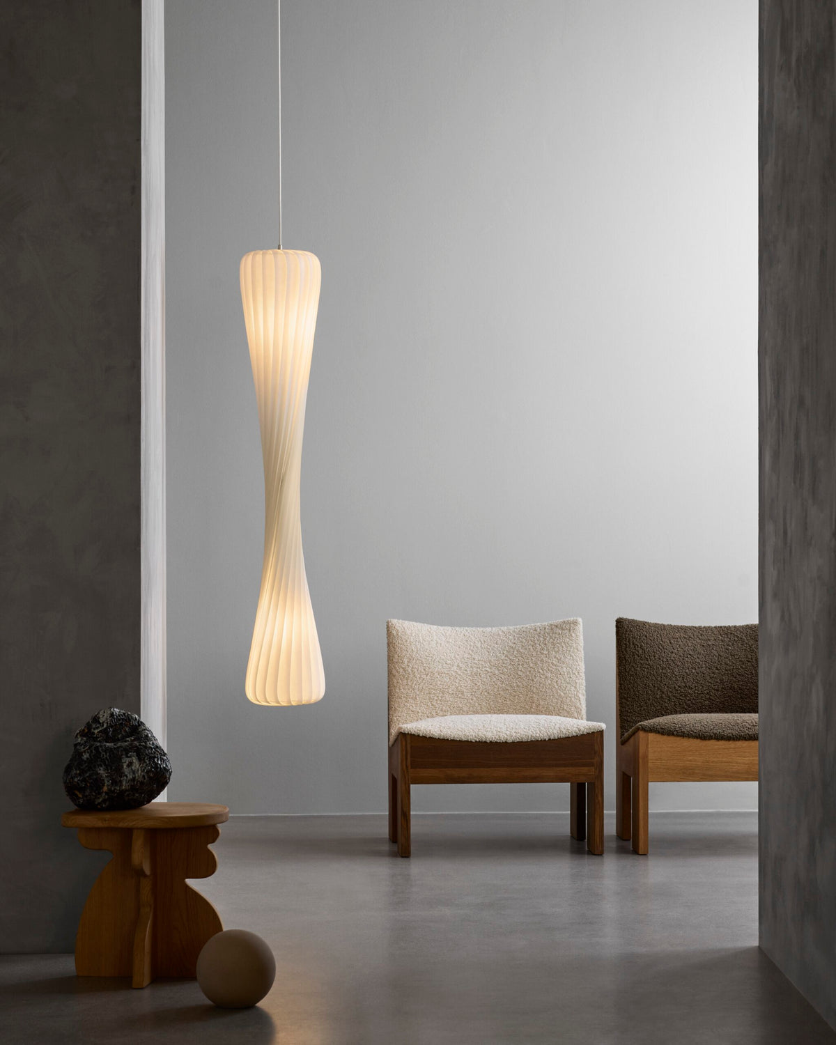 Tom Rossau TR7 pendant light – White PC Nonwoven, lit