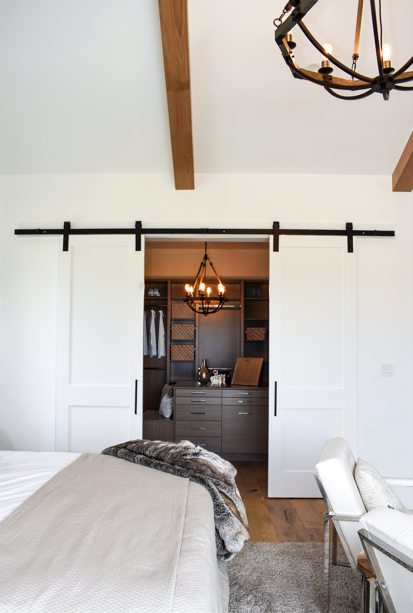 Lodge 6-Light Chandelier Weathered Oak/Bronze by Maxim Lighting