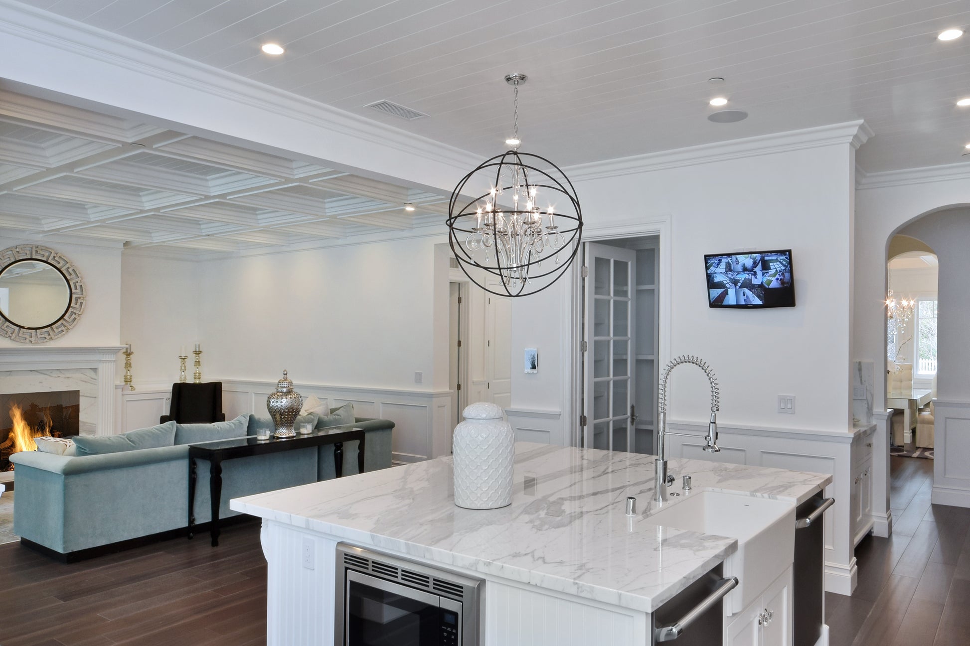Orbit 6-Light Pendant Oil Rubbed Bronze by Maxim Lighting