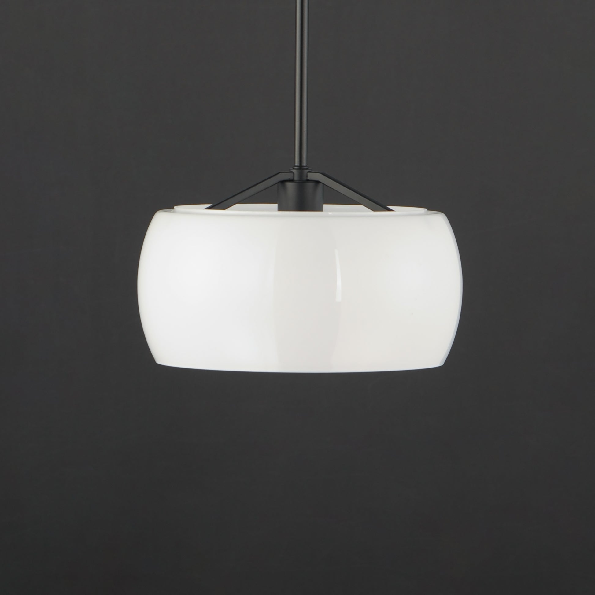 Glazed Pendant White/Black by Maxim Lighting