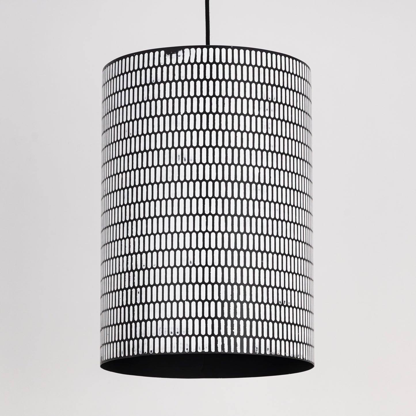 Shaka Pendant Black/White by Maxim Lighting