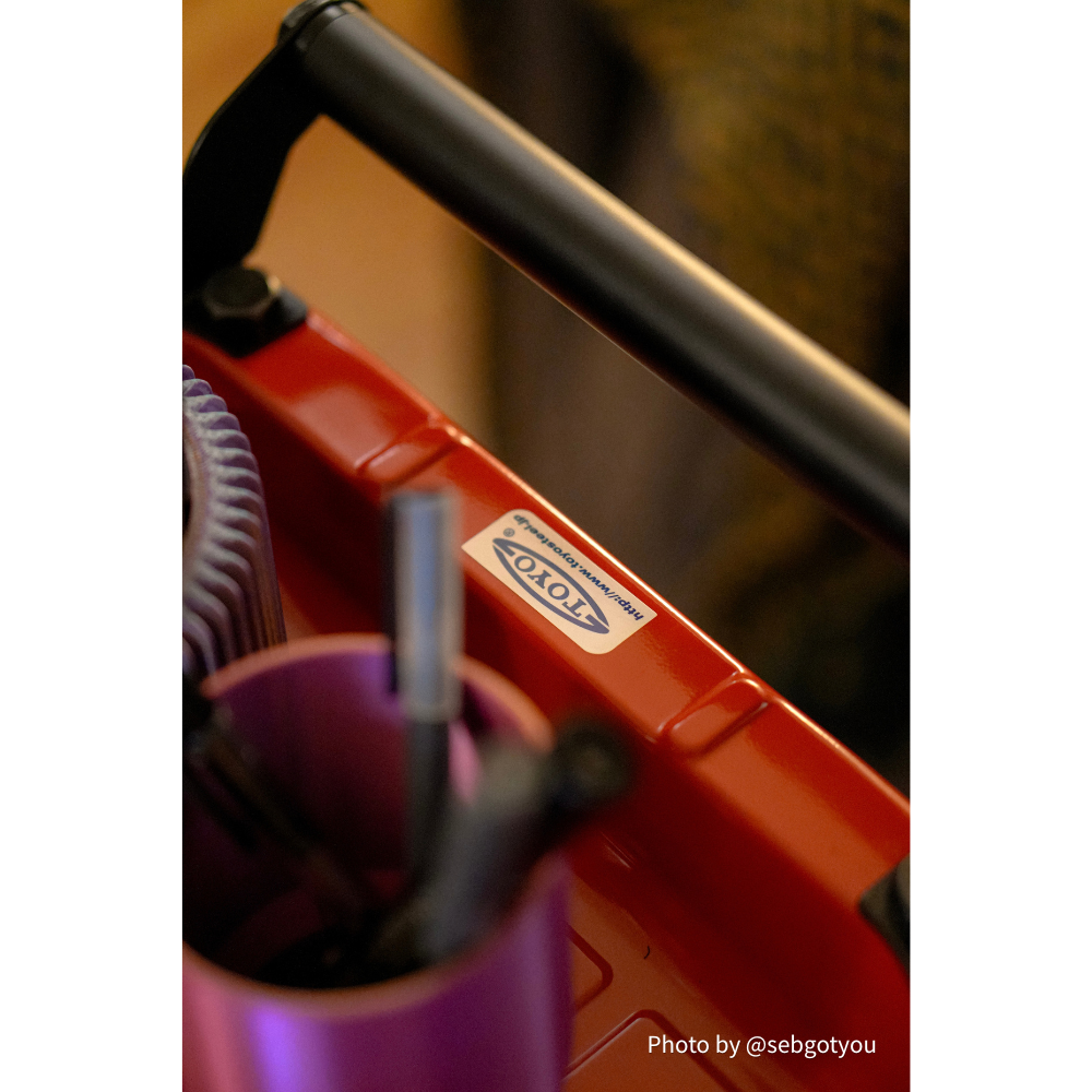 Toyo Steel TWR-4 Three-Tier Rolling Steel Cart – Red, handle detail