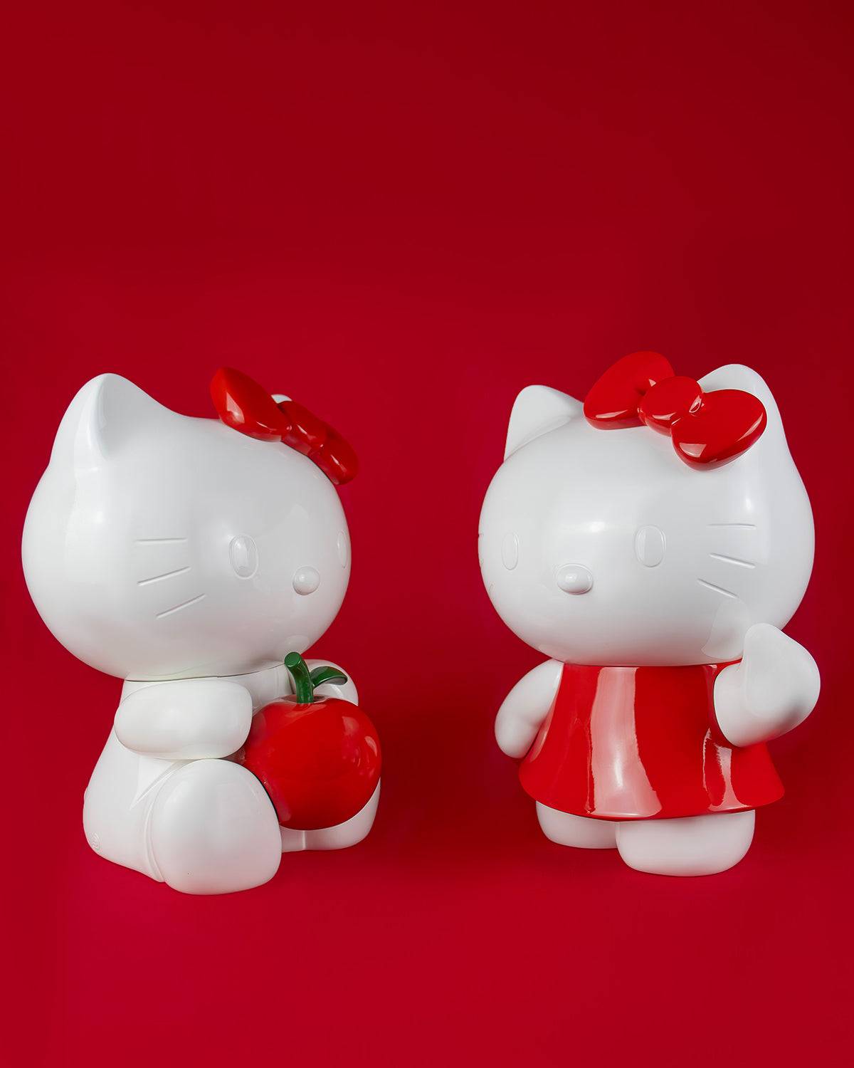 Leblon Delienne Hello Kitty Dress sculpture in White & Red, 10.5 inch – view 4