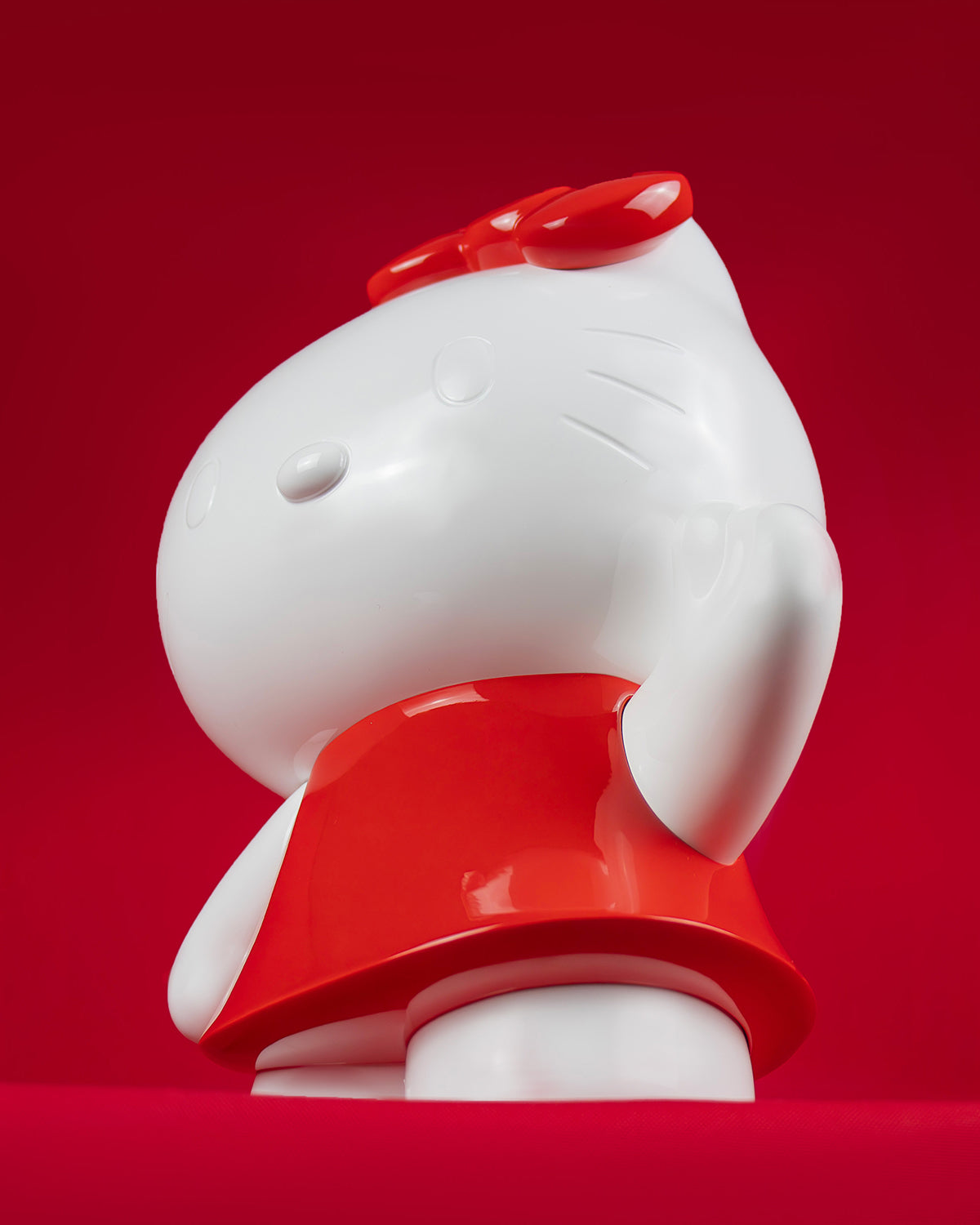 Leblon Delienne Hello Kitty Dress sculpture in White & Red, 10.5 inch – view 7