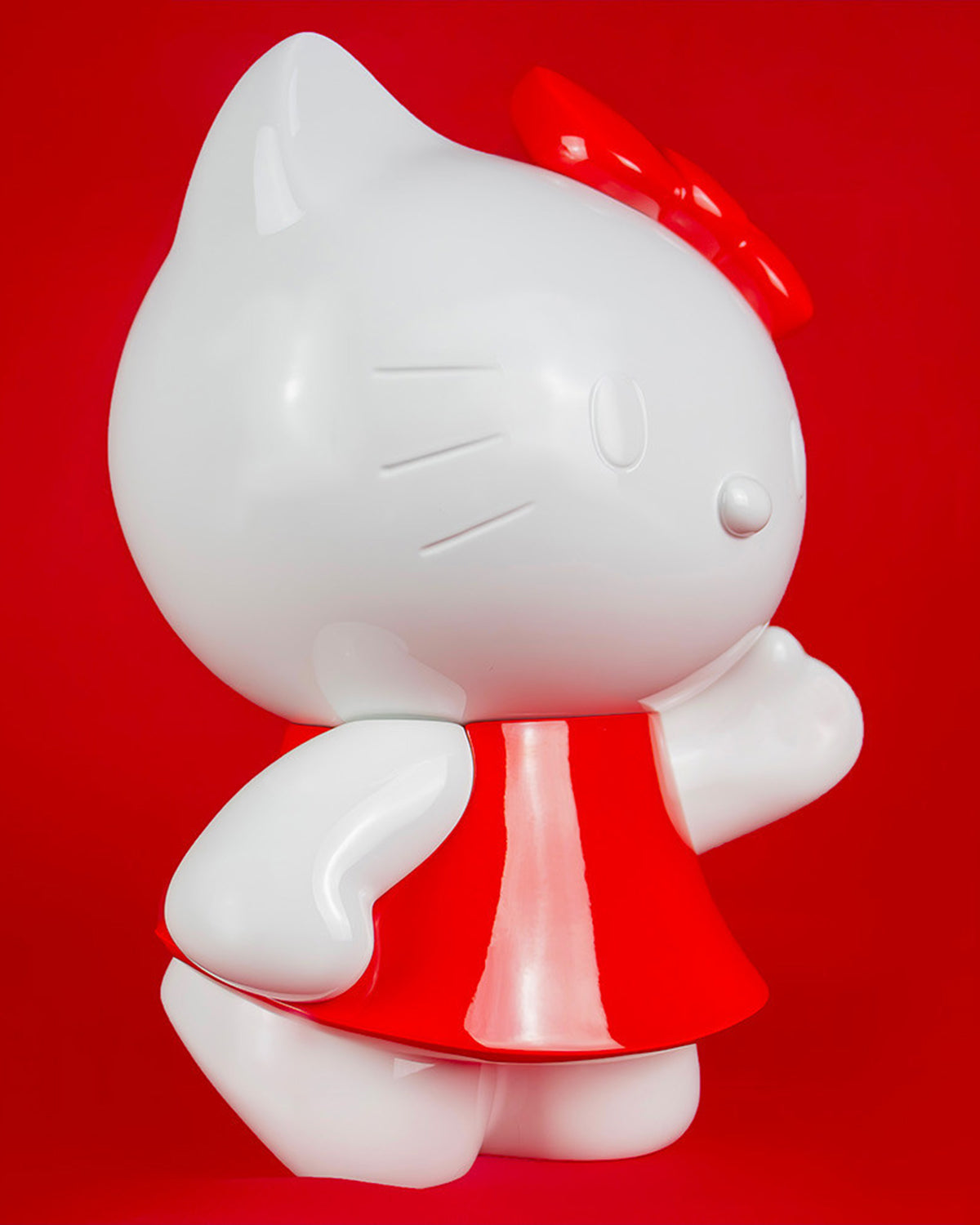 Leblon Delienne Hello Kitty Dress sculpture in White & Red, 10.5 inch – view 8