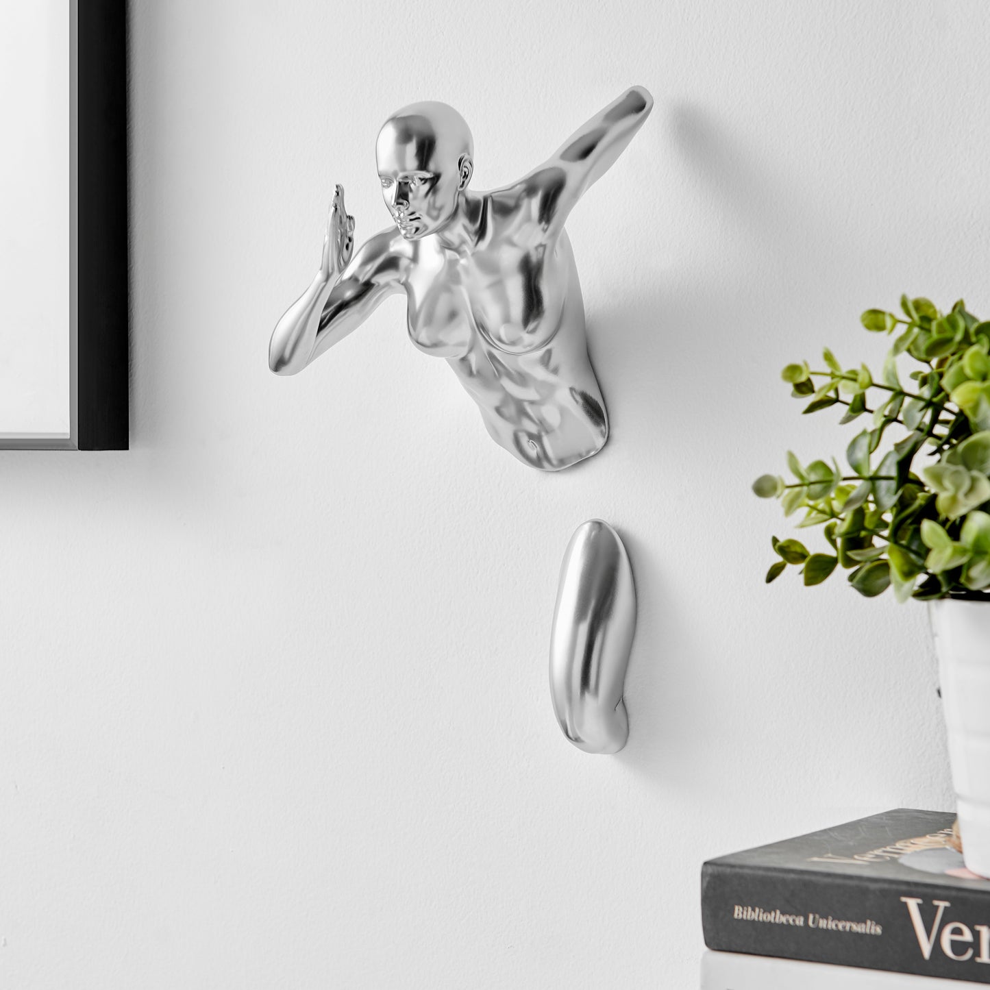 Runner Woman 13" Wall Sculpture - Finesse Decor C-WR-14