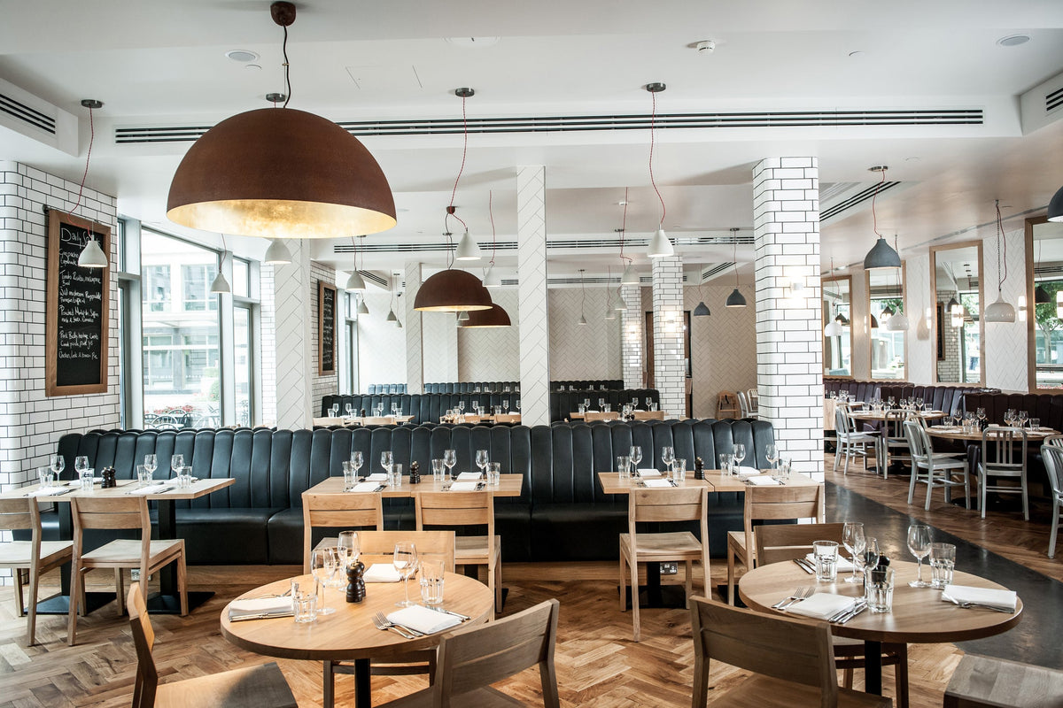 Mammalampa The Queen – 57 cm pendants installed at Tom’s Kitchen, Canary Wharf, London