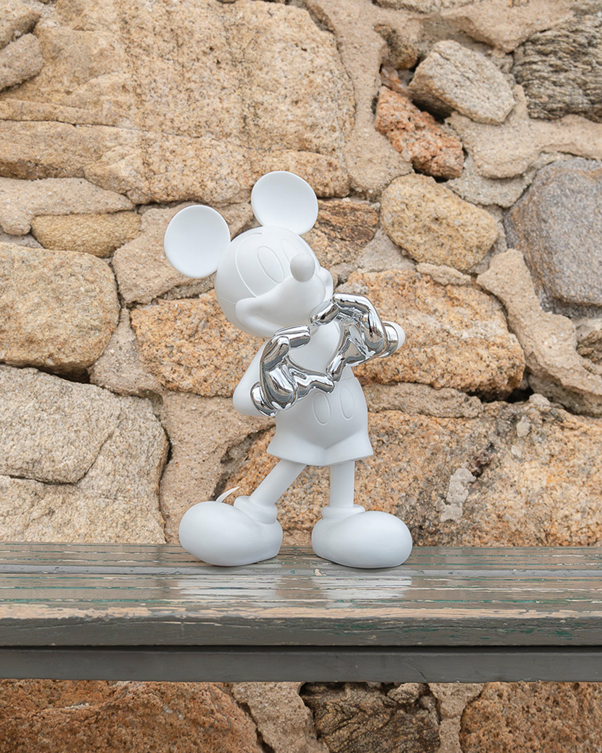 Leblon Delienne Mickey With Love by Kelly Hoppen sculpture in White & Silver, 12 inch – view 4