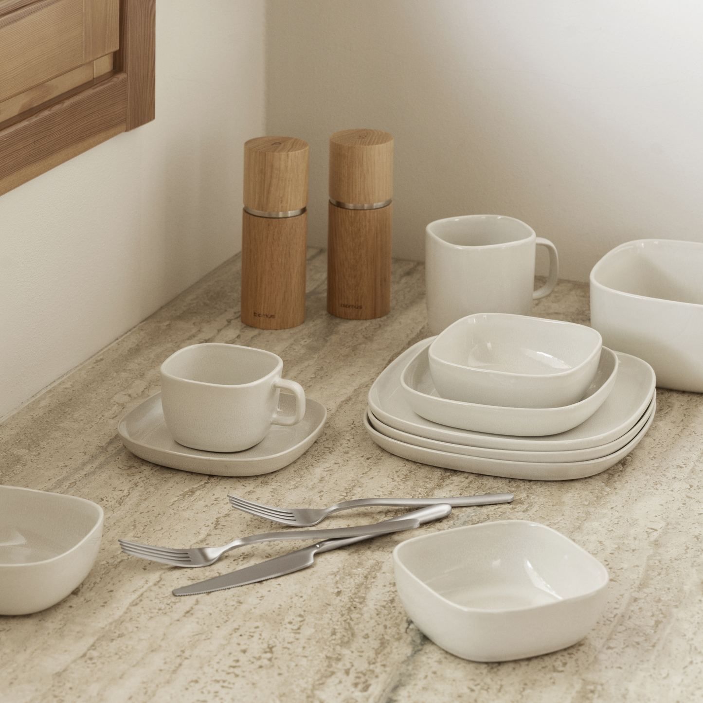 Vahlo Stoneware Coffee Cups Saucers Set Of 2 Blomus 64771