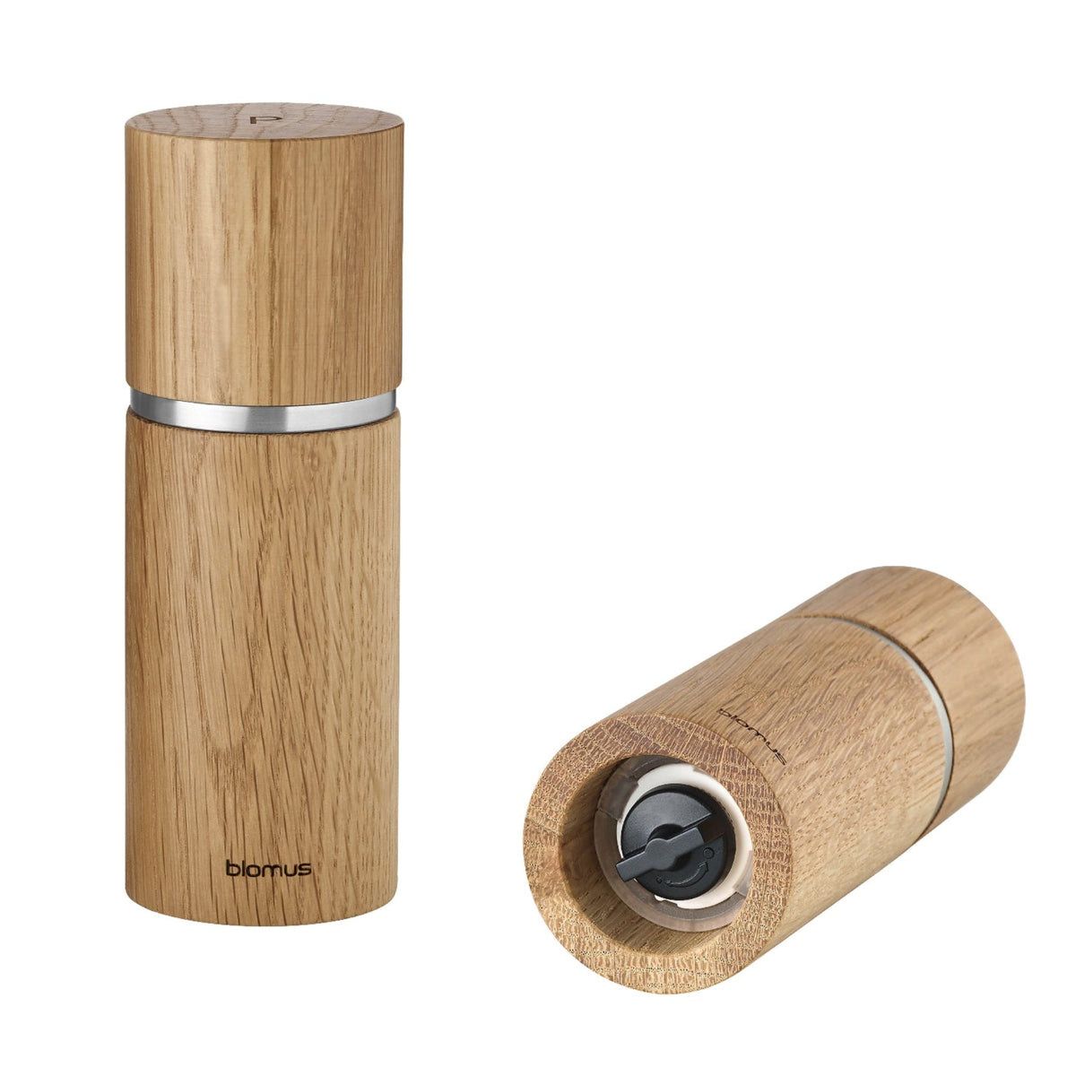 blomus PEPE Oak Salt & Pepper Mill Set, Ceramic Grinders – PEPE oak mills in a styled setting (1)