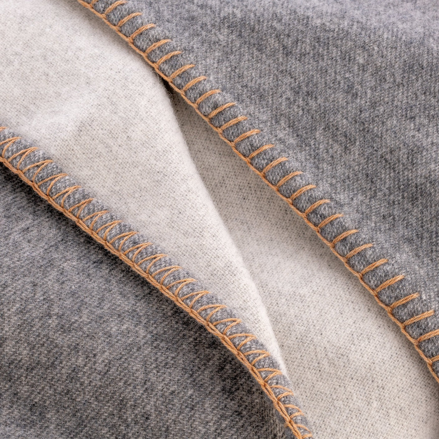 Ahwi Two Tone Wool Throw Blomus 67115